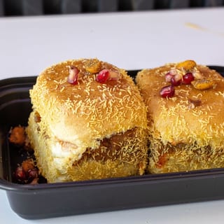 Kutchi Butter Dabeli (S)